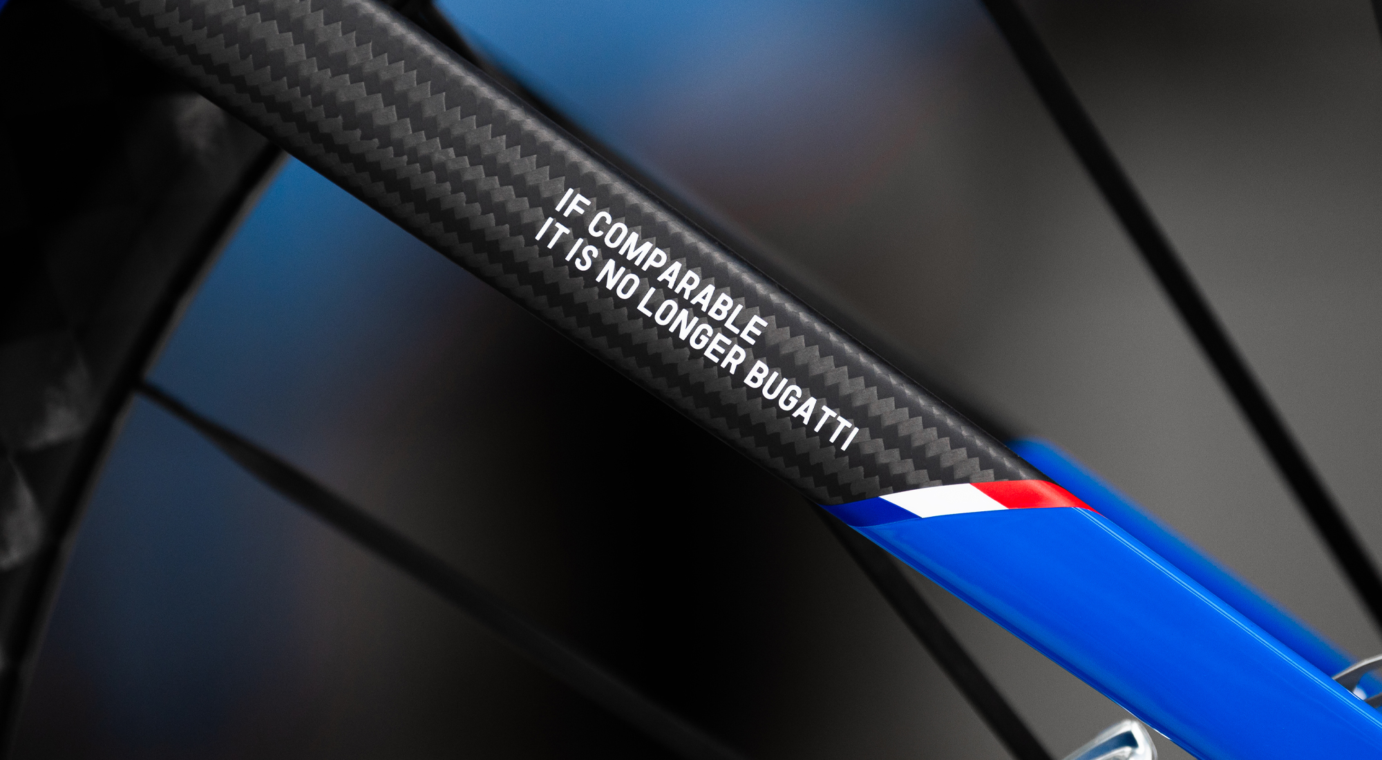 Close-up view of the carbon seatstay with the Bugatti motto printed on it: If comparable it is no longer Bugatti.