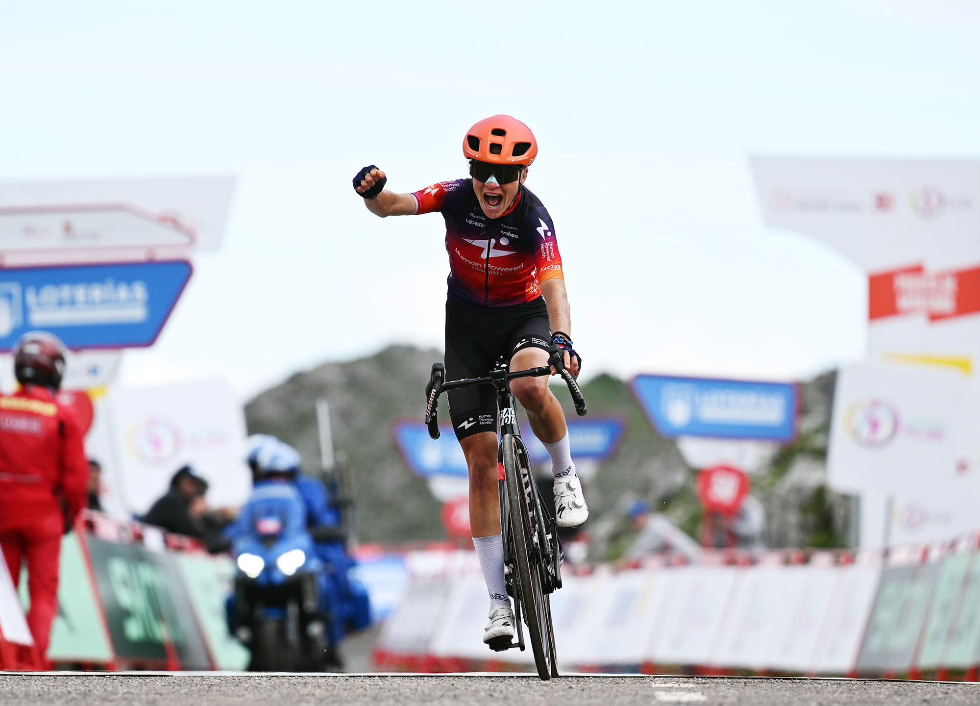 Petra Stiasny wins Angliru on an O2 VAM