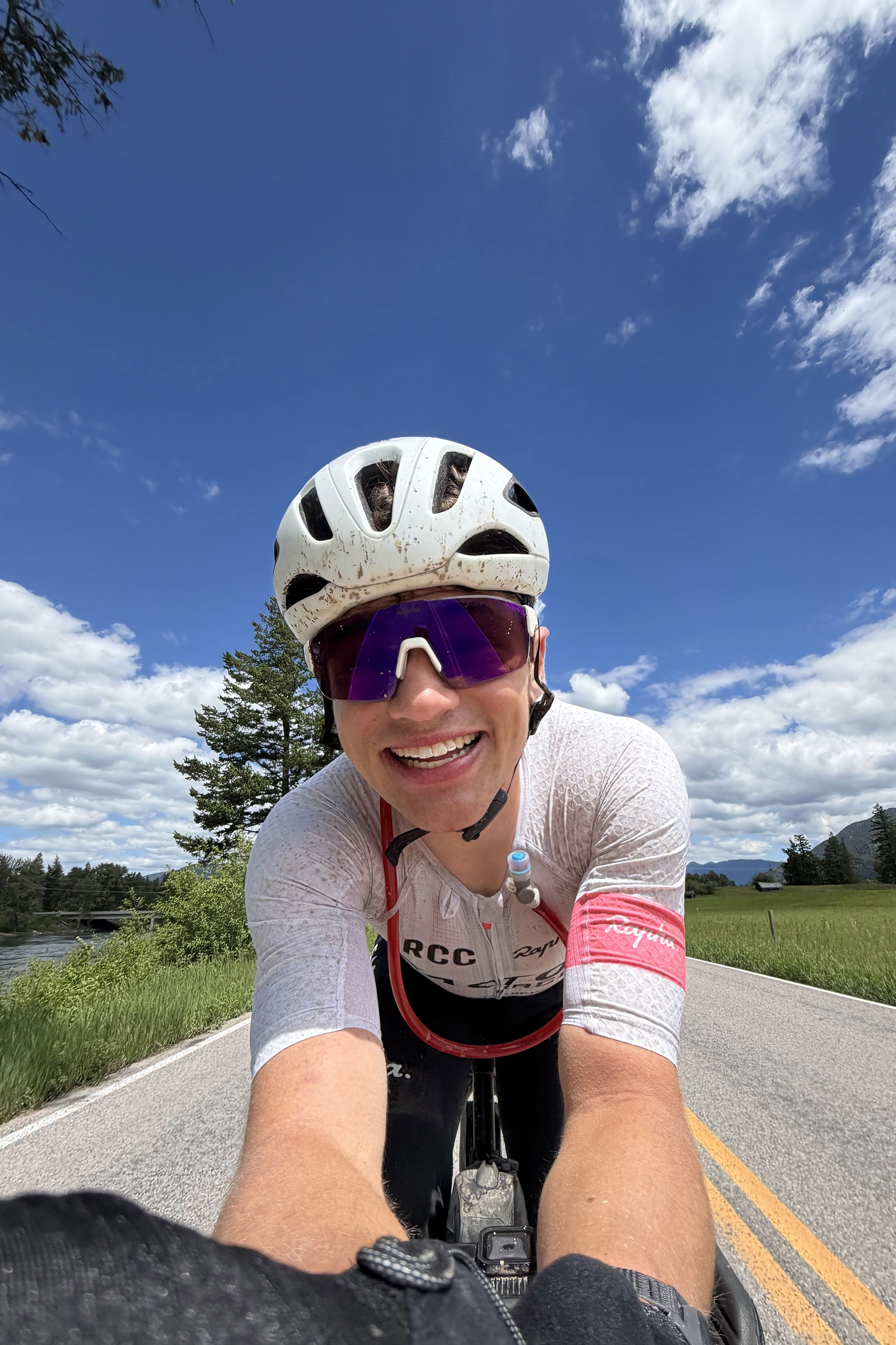 Victor Bosoni on the bike - selfie smiling on the Tour Divide