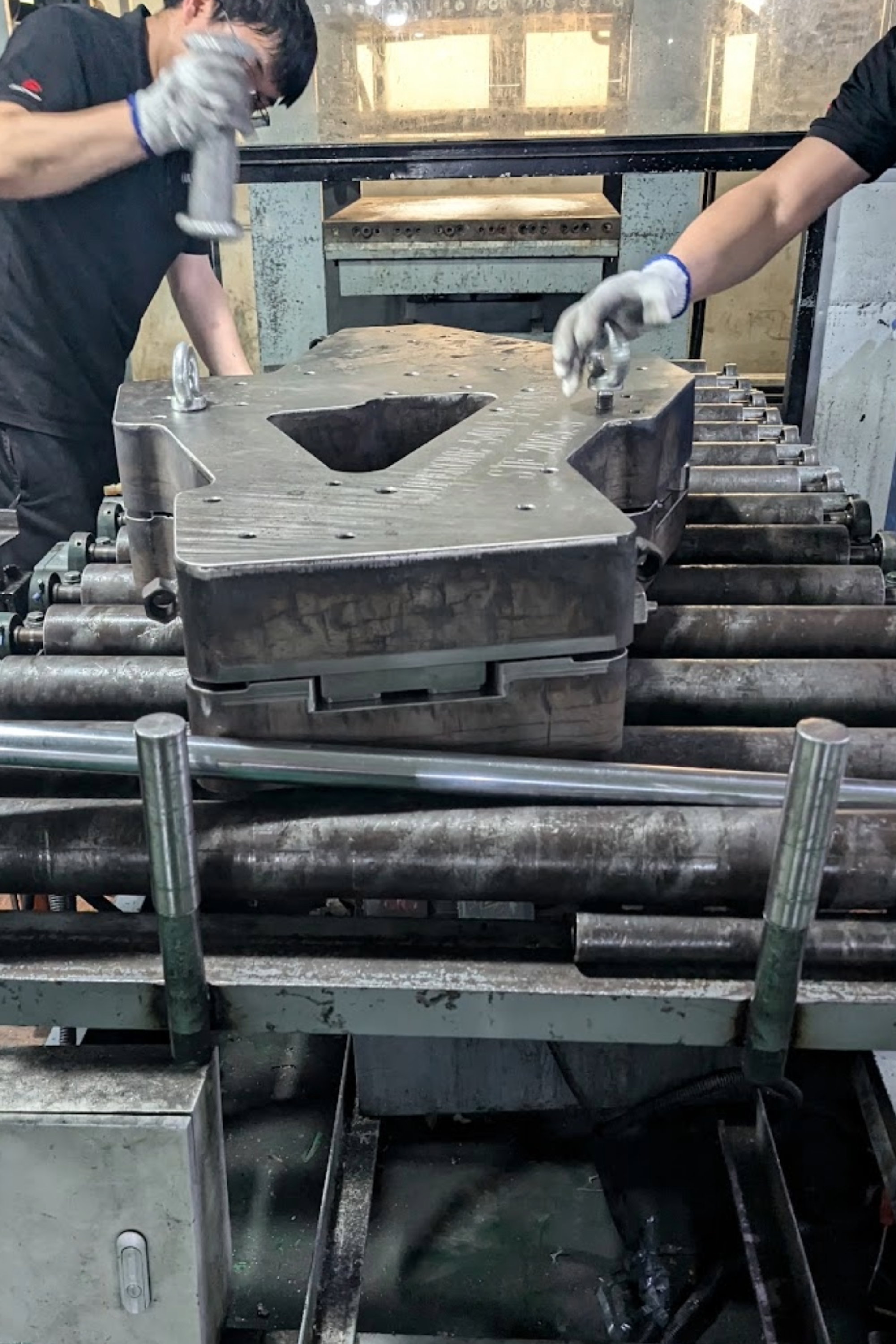 Closed ELARA mould at the Factor factory