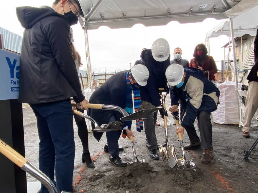 Yang Breaking Ground at Green Energy Plant