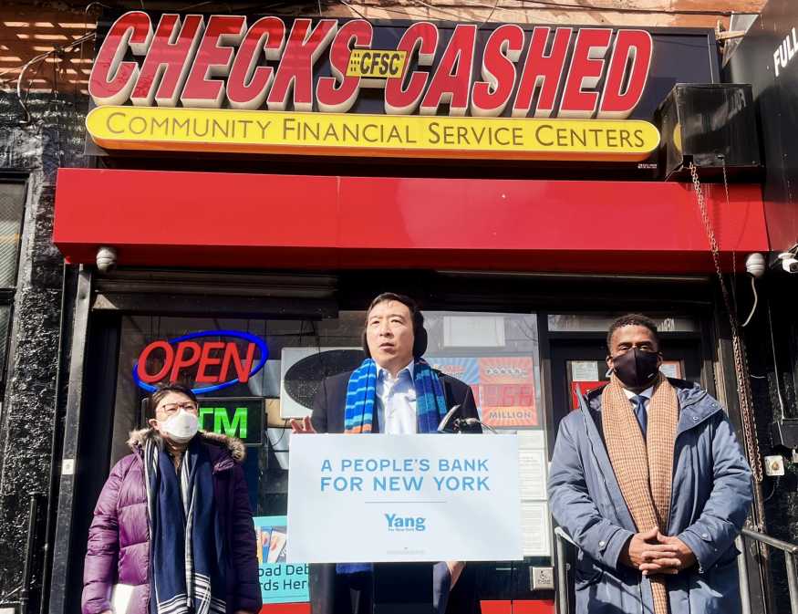 Andrew Yang announcing proposal for The People's Bank of New York