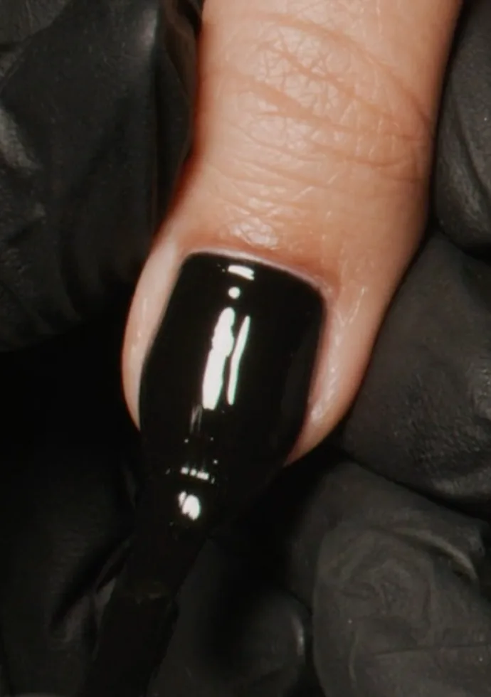 Apply a thin coat to the surface of the nails.