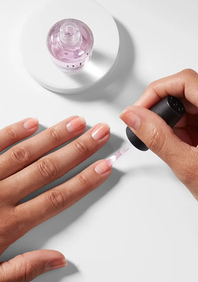 natural-nail-base-coat-application 02 natural-nail-base-coat-application 02