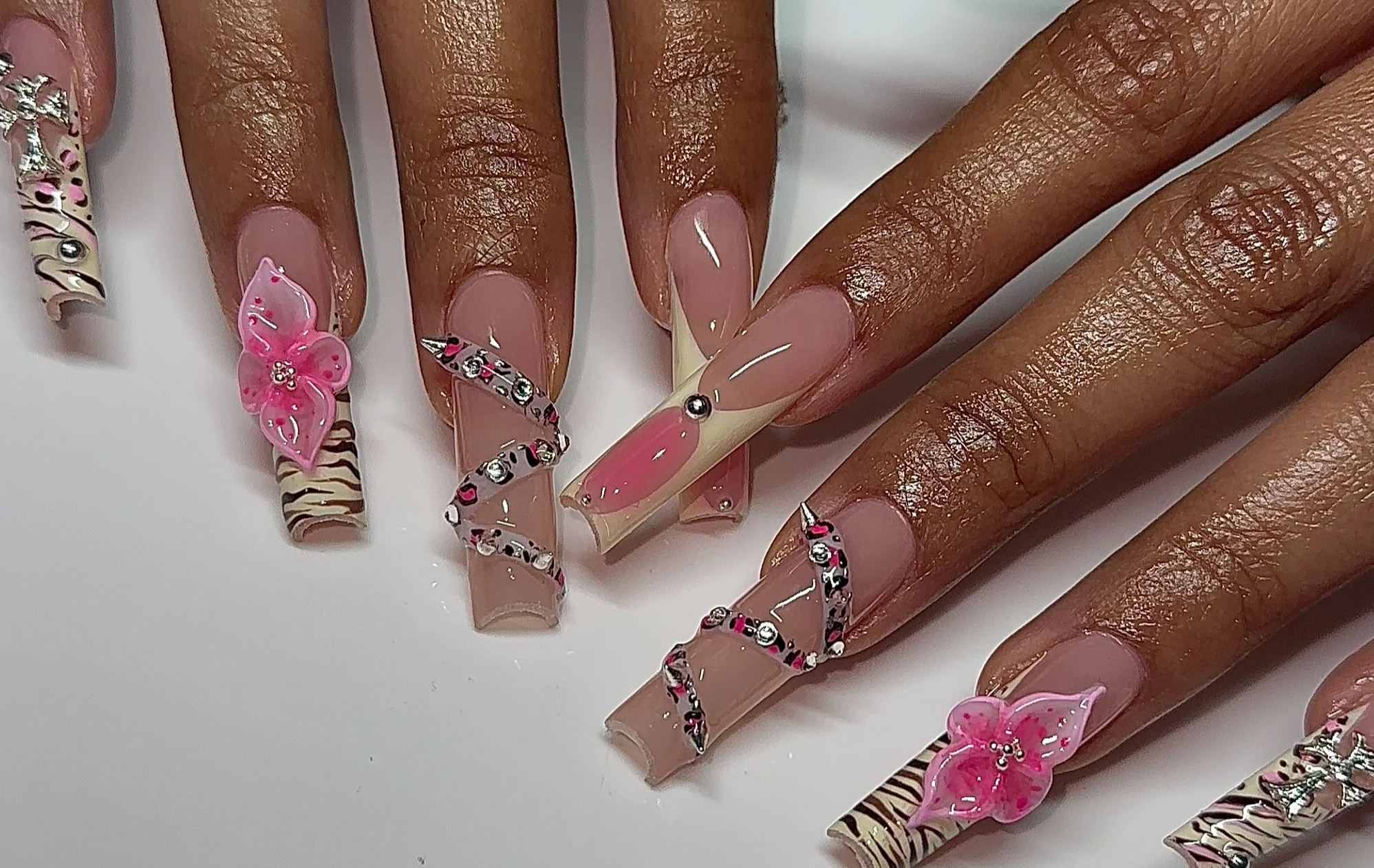 OPI January Pro Spotlight: @clawzbydior_