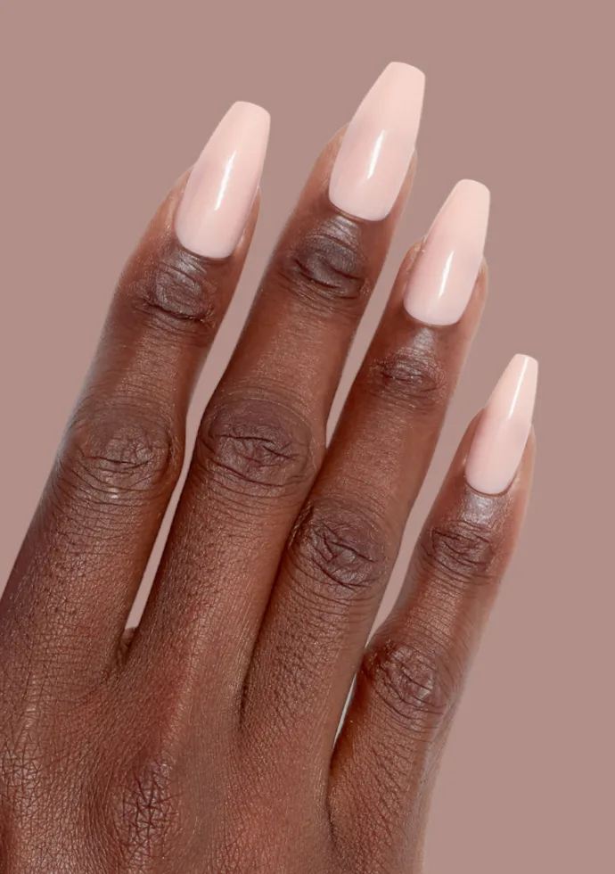Long and extra-long nails (8mm+)