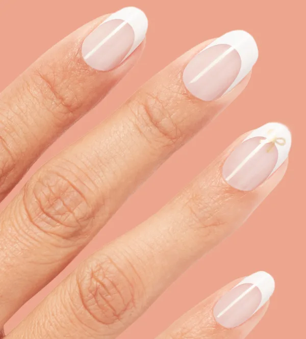 Bow-jour! French Tip Press-on Nails with Gold Bow