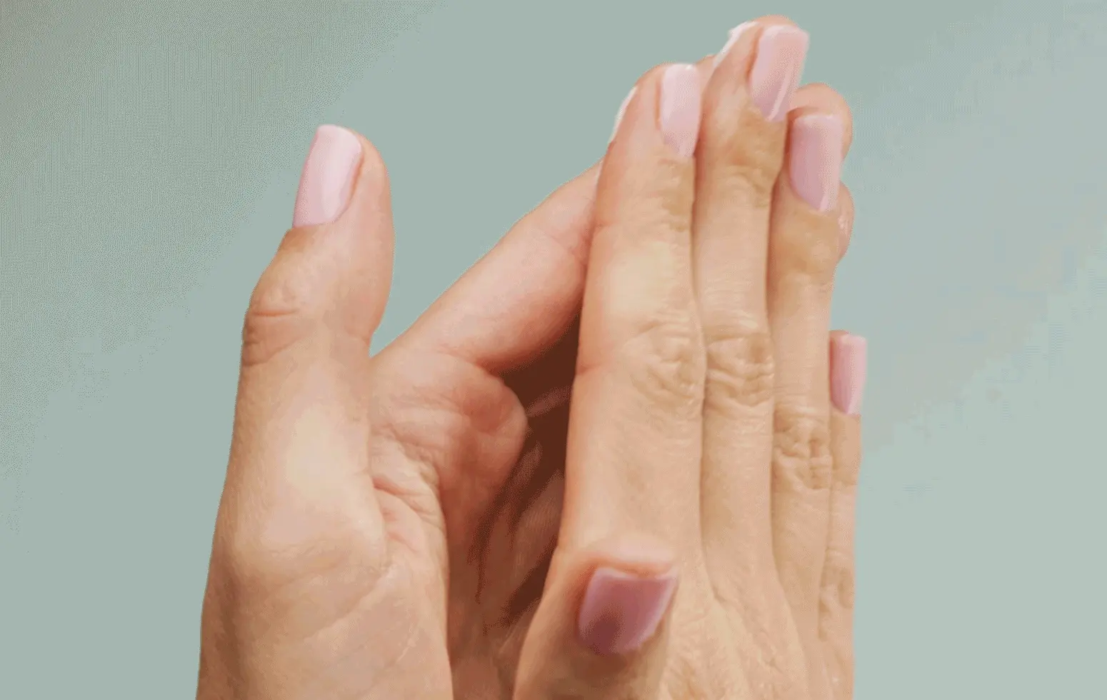 6 Ways to Prevent Dry Cracked Hands This Winter