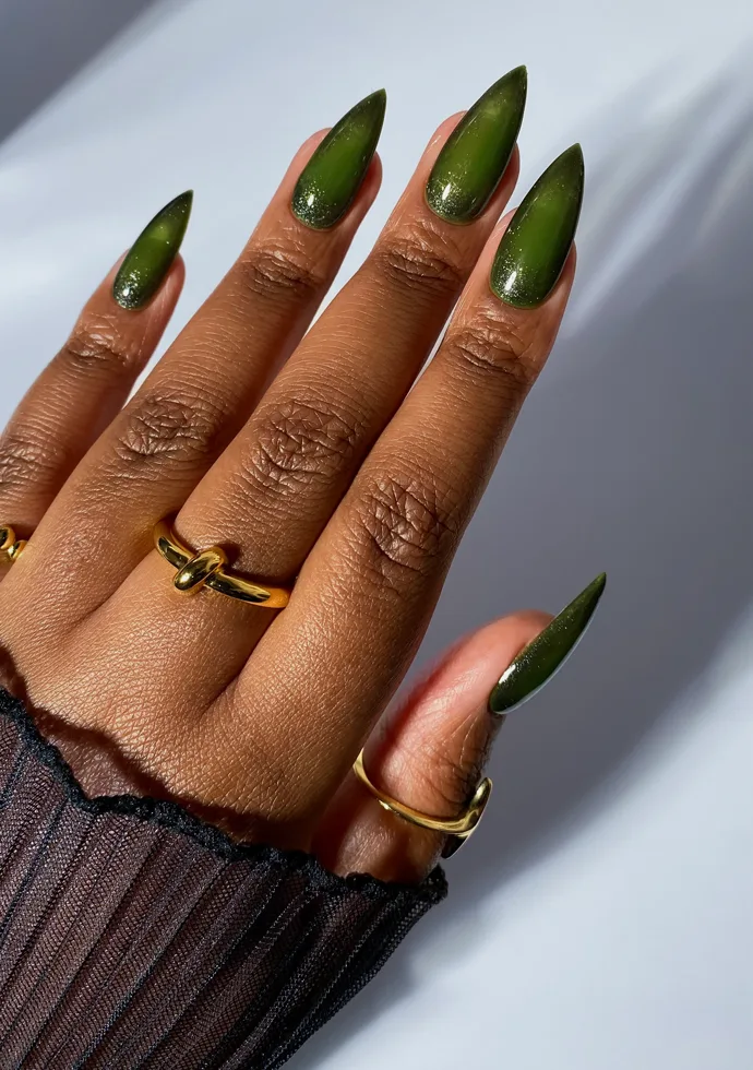 Wicked-ly Elphaba Halloween Nails 