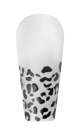 Use a detail brush and GelColor Black Onyx to create organic, uneven dots to resemble a leopard print Use a detail brush and GelColor Black Onyx to create organic, uneven dots to resemble a leopard print