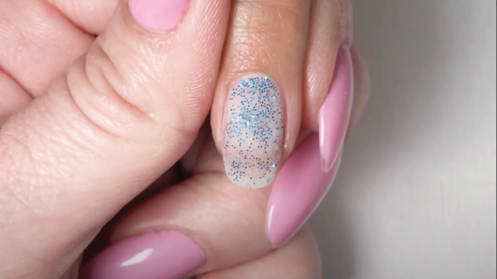 PowderPerfectionGlitterApplication 1732x974 23