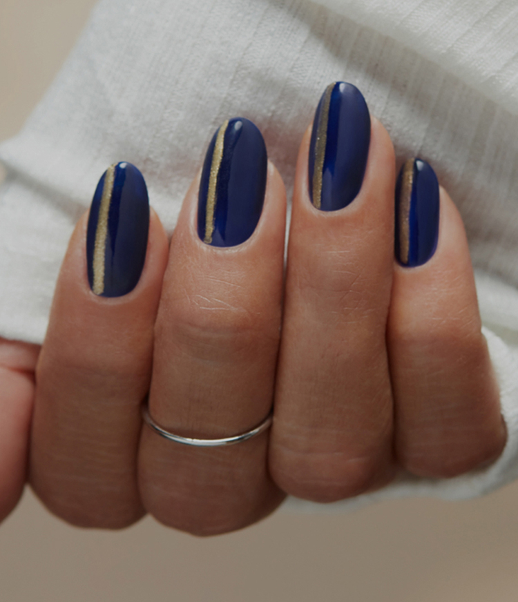 Navy deals blue nails