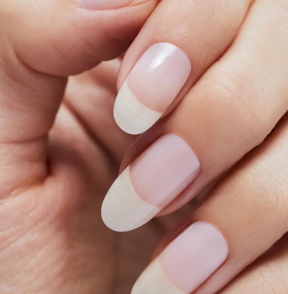 nail-treatment-hero-desktop-right-960x980-3 nail-treatment-hero-desktop-right-960x980-3