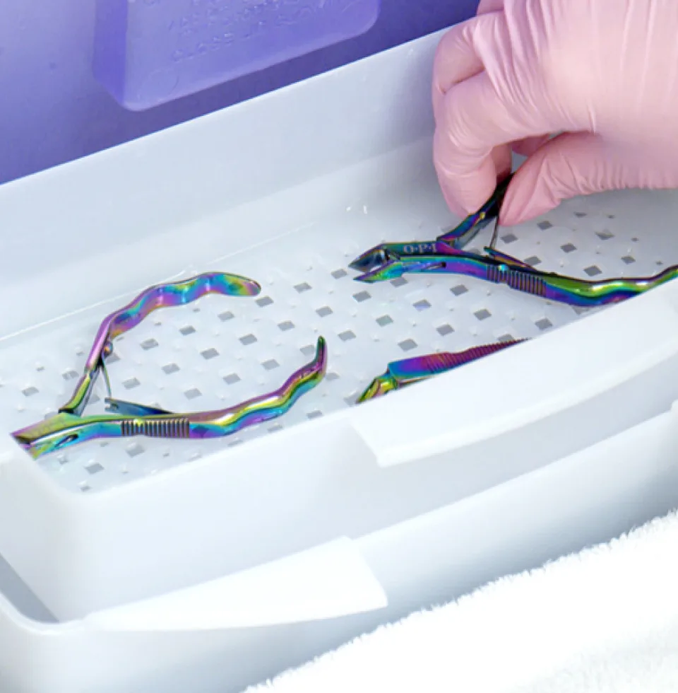 salon-sanitation-hero-desktop-left-960x980-1