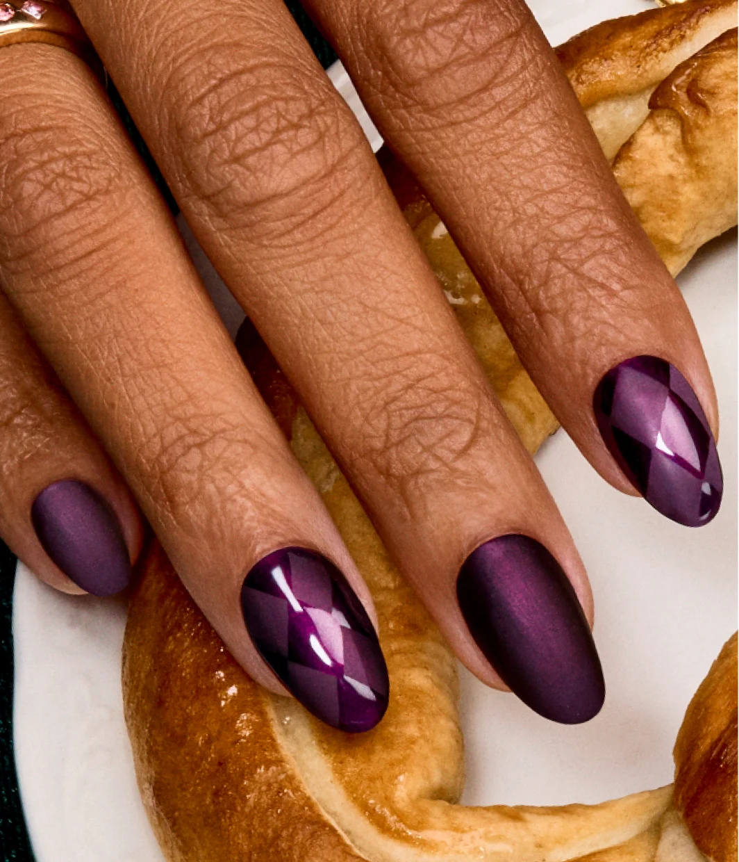 Check Me Out Checkerboard Nails Fall Nail Art Look Check Me Out Checkerboard Nails Fall Nail Art Look