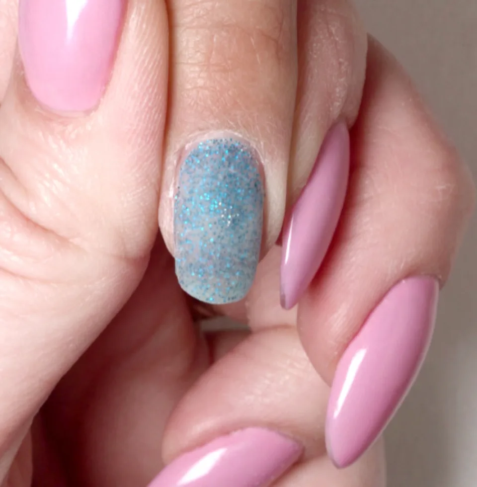 powder-perfection-hero-desktop-right-960x980-3