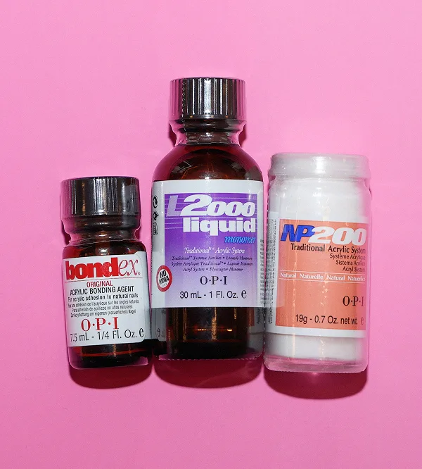 The “rubber band special” launched—OPI’s first acrylic system and an instant hit with manicurists.