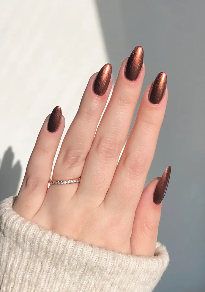 Brown Chrome Nails by @sedjames