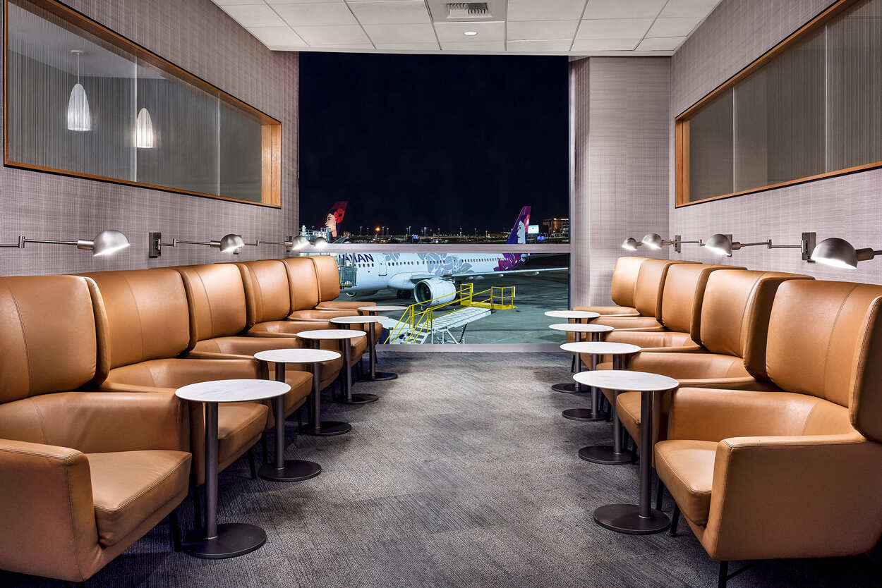 Las Vegas Airport Lounge | The Club Terminal 1D