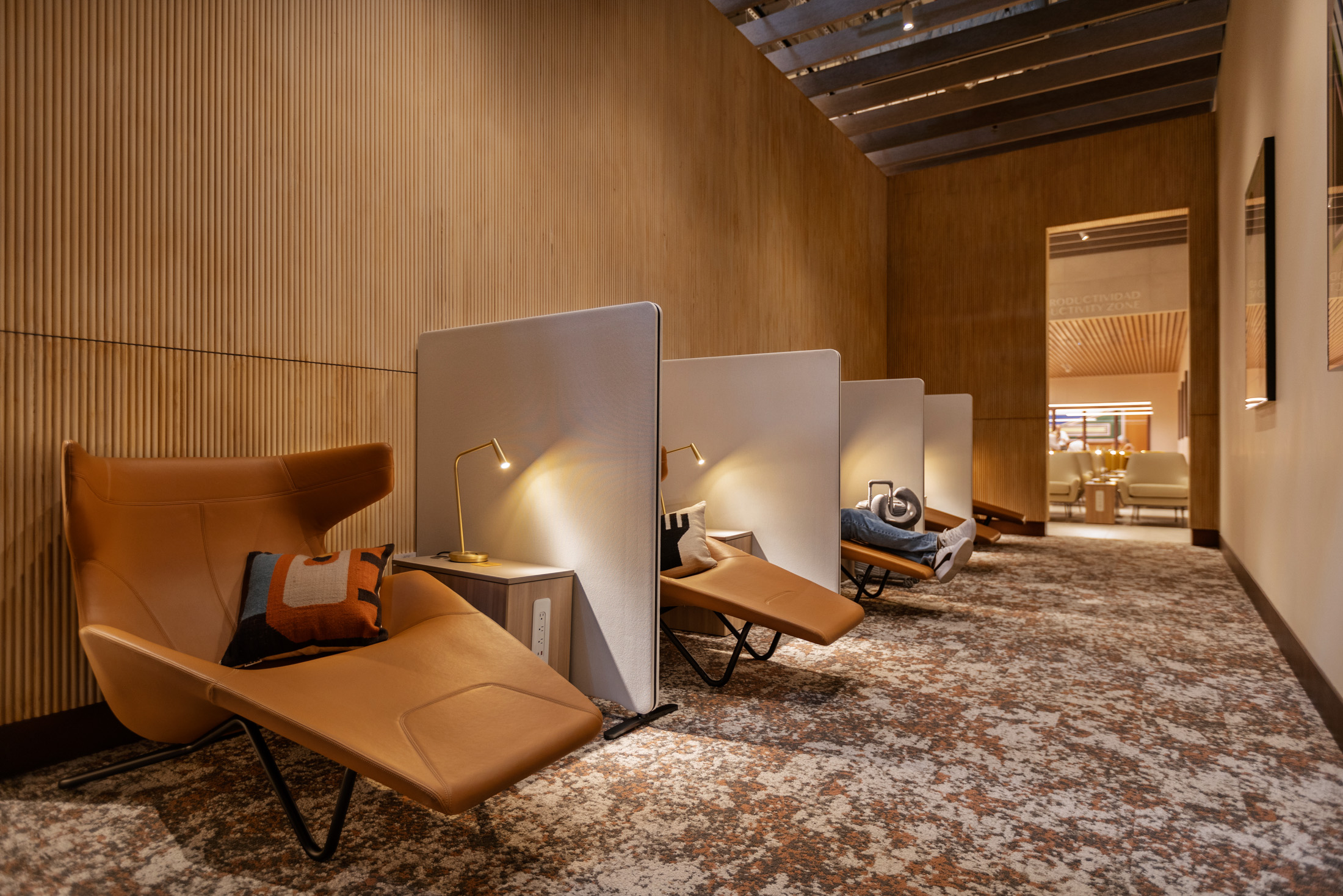 The Club Airport Lounges