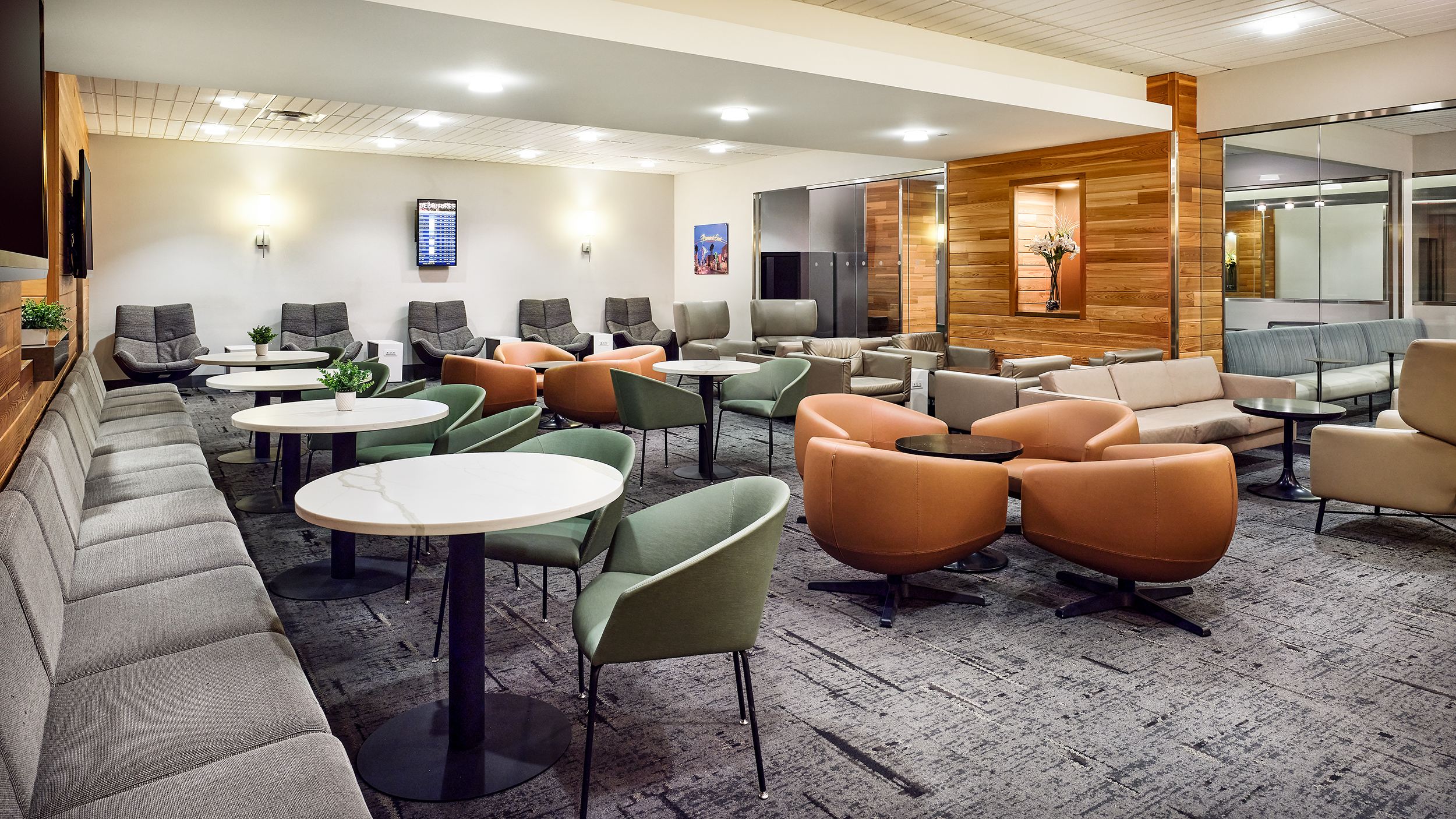 Dallas Fort Worth Airport Lounge - The Club DFW Terminal D | The