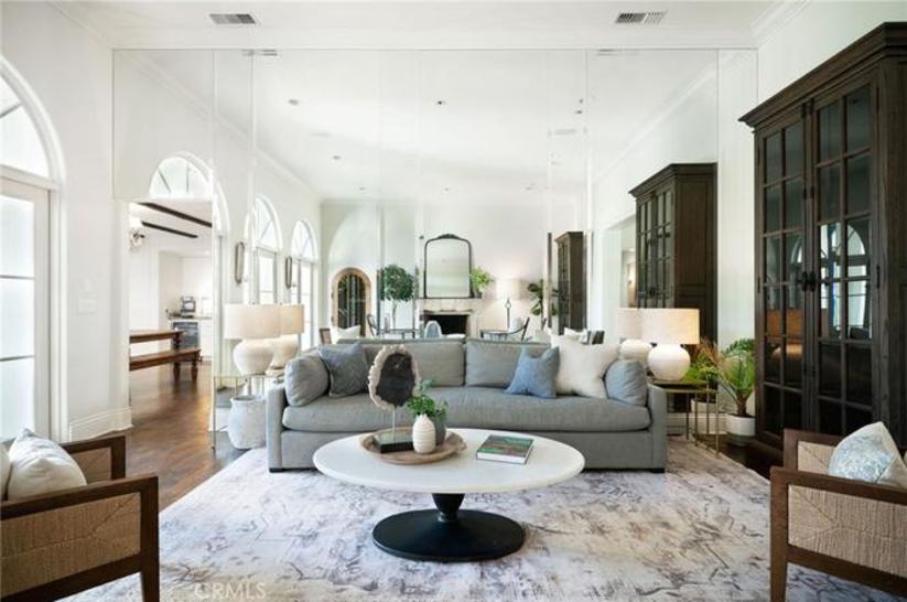 Ascend Healthcare-The Oaks