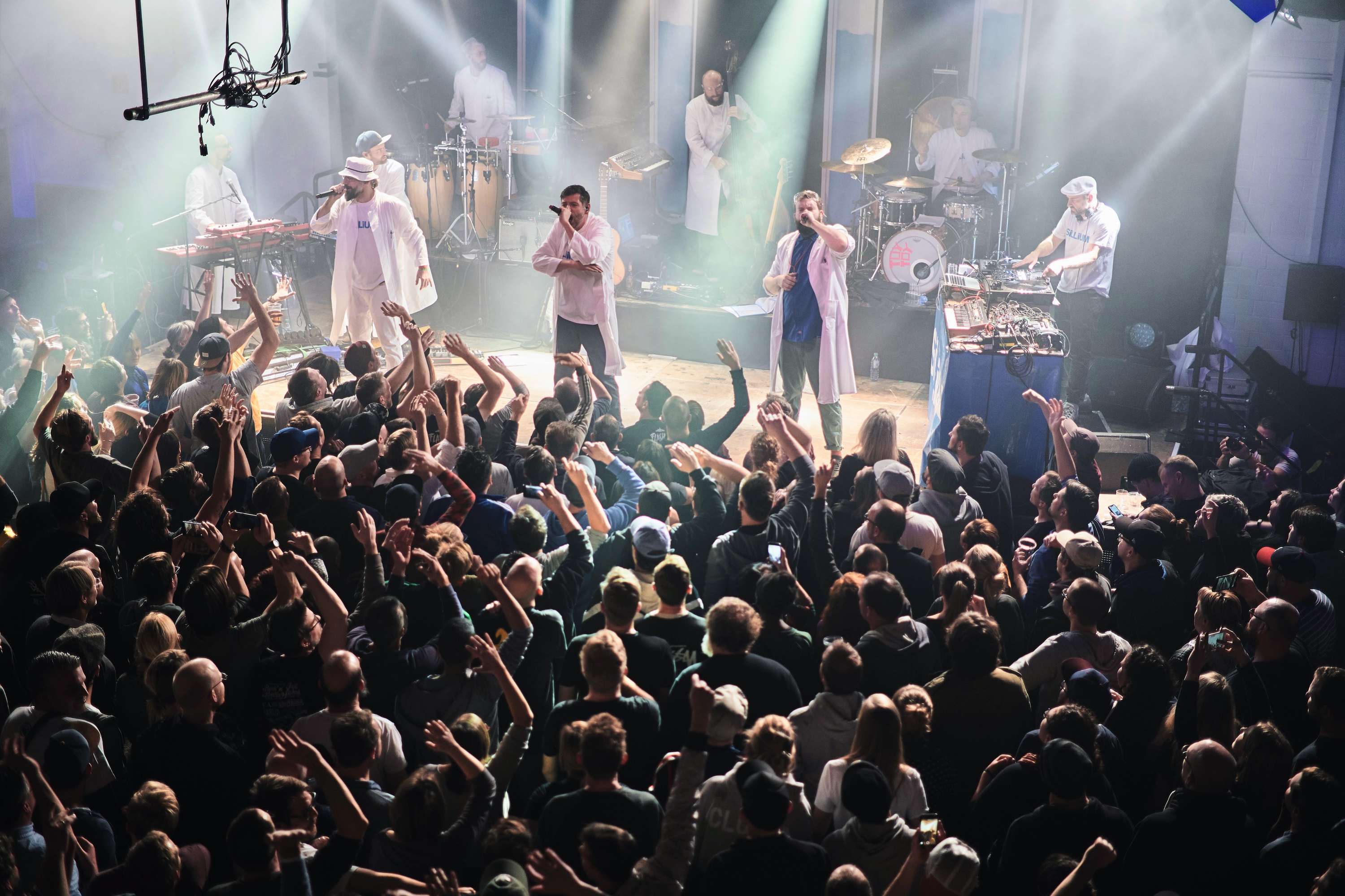 12 Alex Eckert Universe FuenfSterneDeluxe 2019 by Christian Bardenhorst