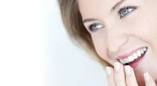 Udržujte správnou ústní hygienu, abyste zabránili kovové chuti v ústech article banner