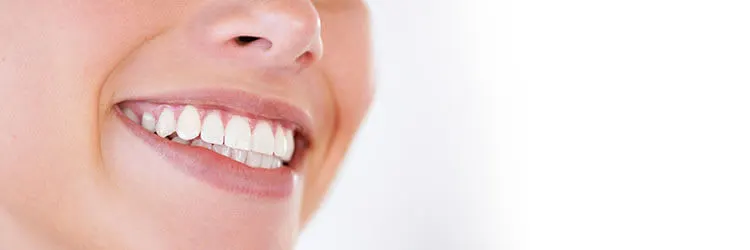 Pùíznaky a léčba eroze zubní skloviny article banner