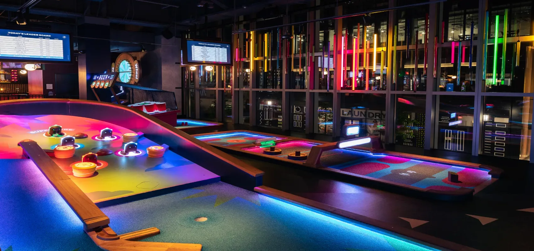 Puttshack Boston Seaport | Upscale Mini Golf, Bar & Restaurant