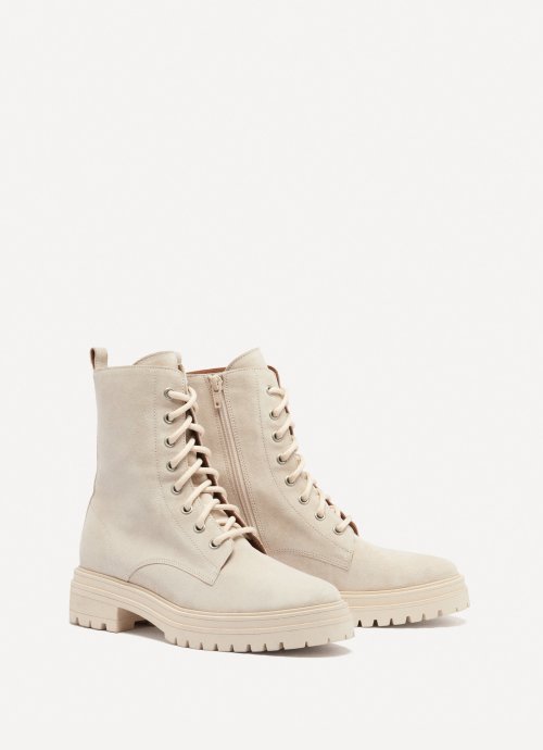 BA&SH X SOMETHING NAVY
Beige Suede Comy Boots