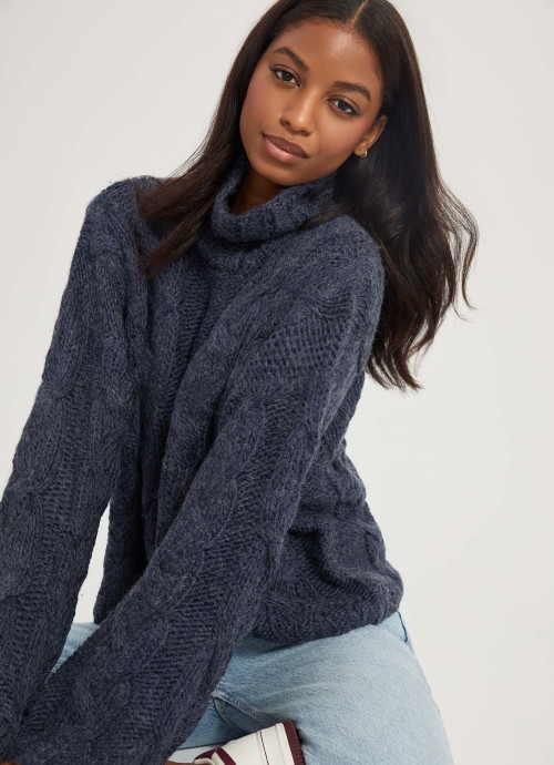 Cableknit Turtleneck Sweater in Navy
