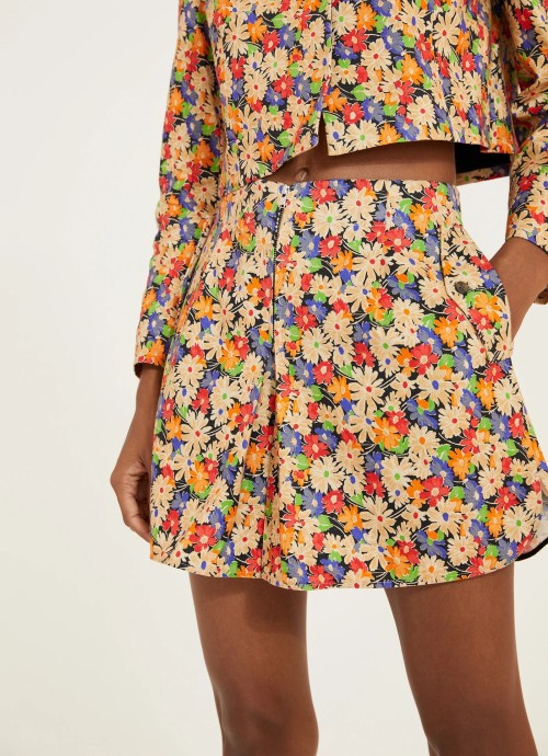 Floral Tailored Shorts close up