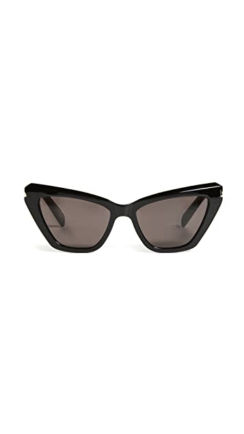 Saint Laurent
Angled Cat Eye Sunglasses in black