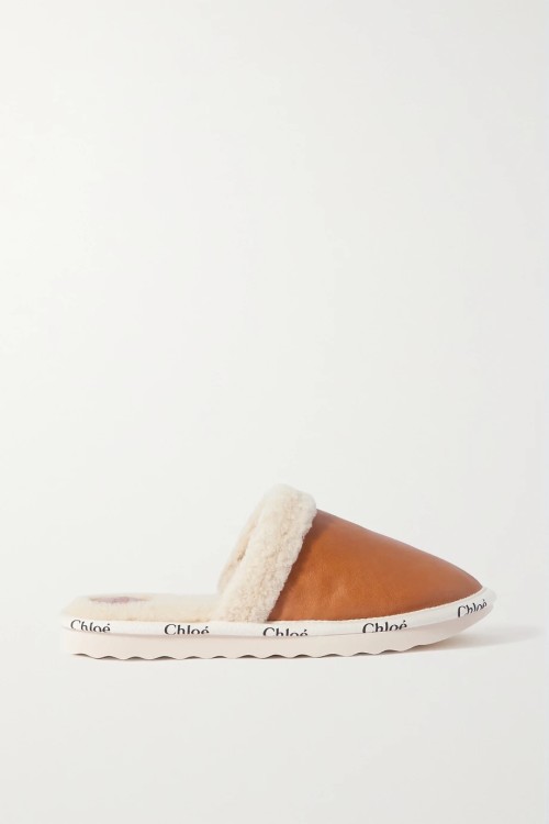 CHLOÉ, Woody logo-print brown leather and shearling slippers