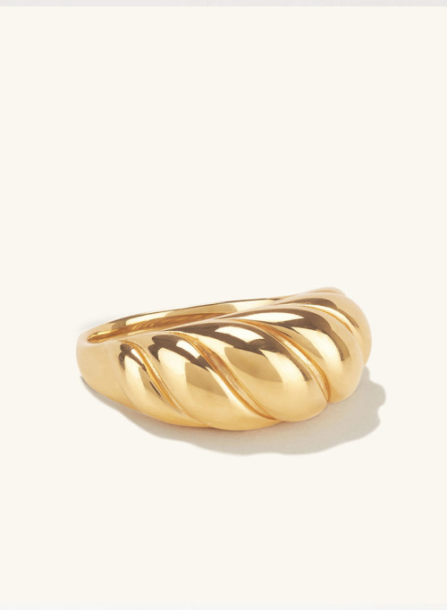 MEJURI Gold Croissant Dôme Ring