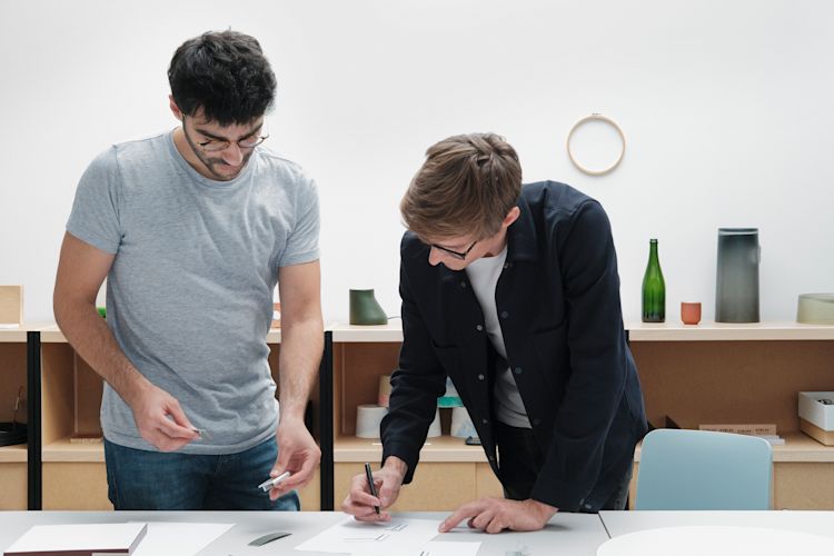 Behind the scenes, ask the designer: Julien Renault.