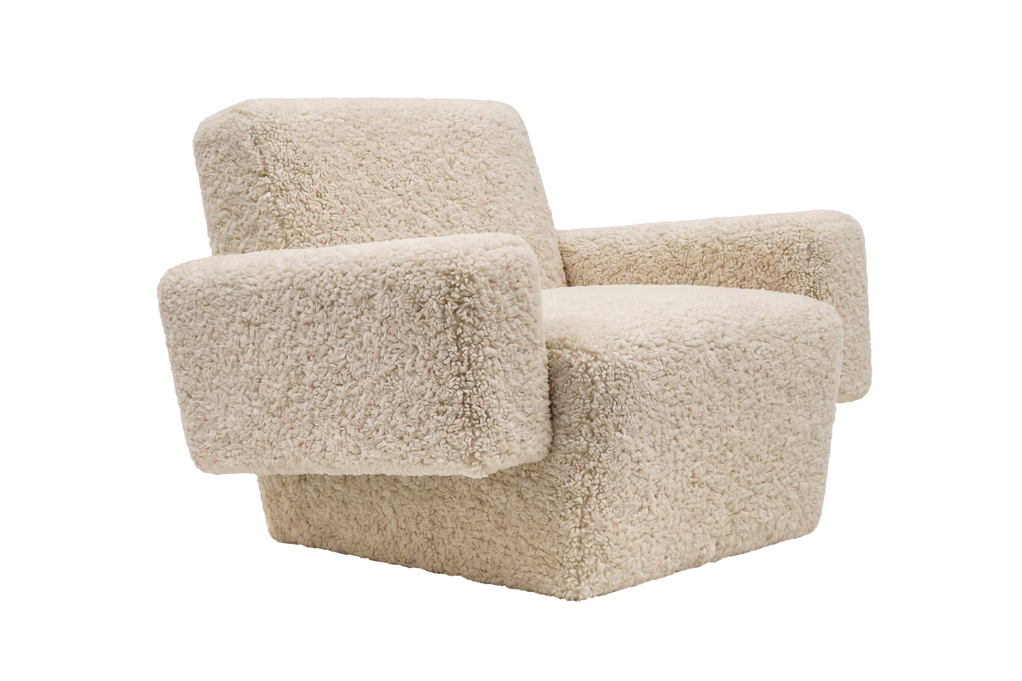 Hunk Lounge Chair With Armrests, Curly 17mm 09 Moonlight