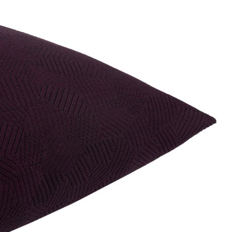 Storm Cushion Medium, Wine