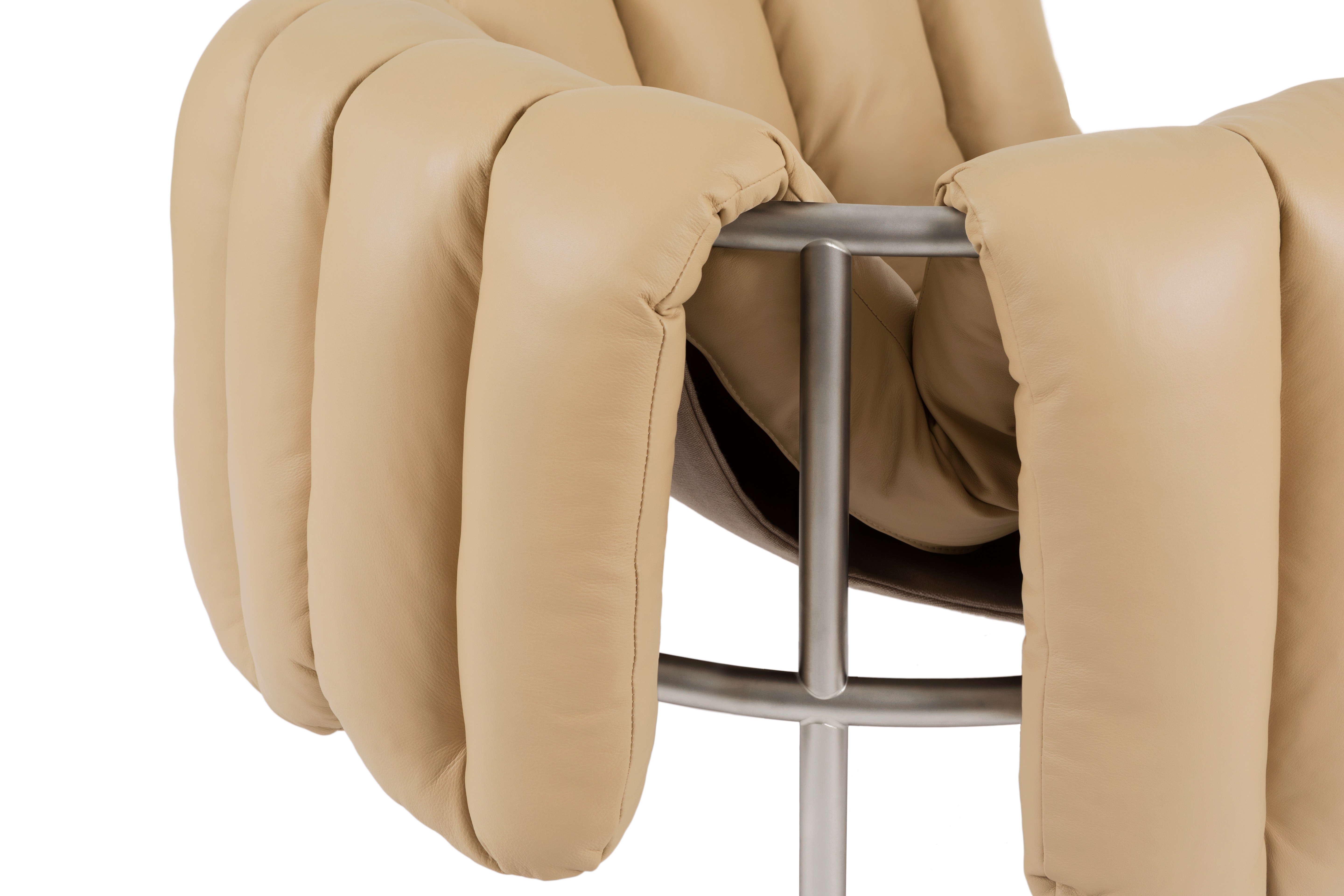 Puffy Lounge Chair, Sand Leather / Stainless (UK), Art. no. 20639 (image 5)