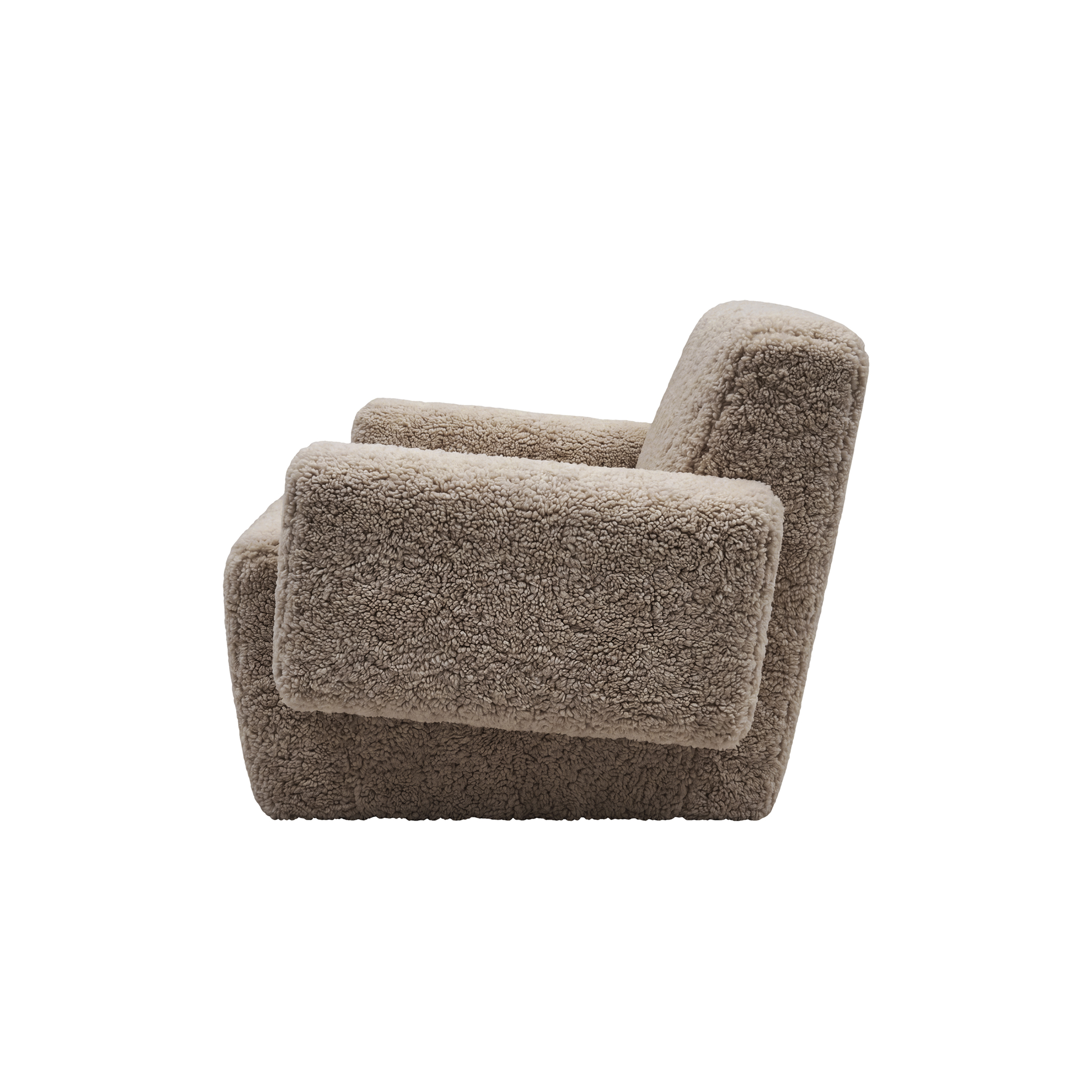 Hunk Lounge Chair With Armrests, Curly 17mm 07 Sahara, Art. no. 32173 (image 3)