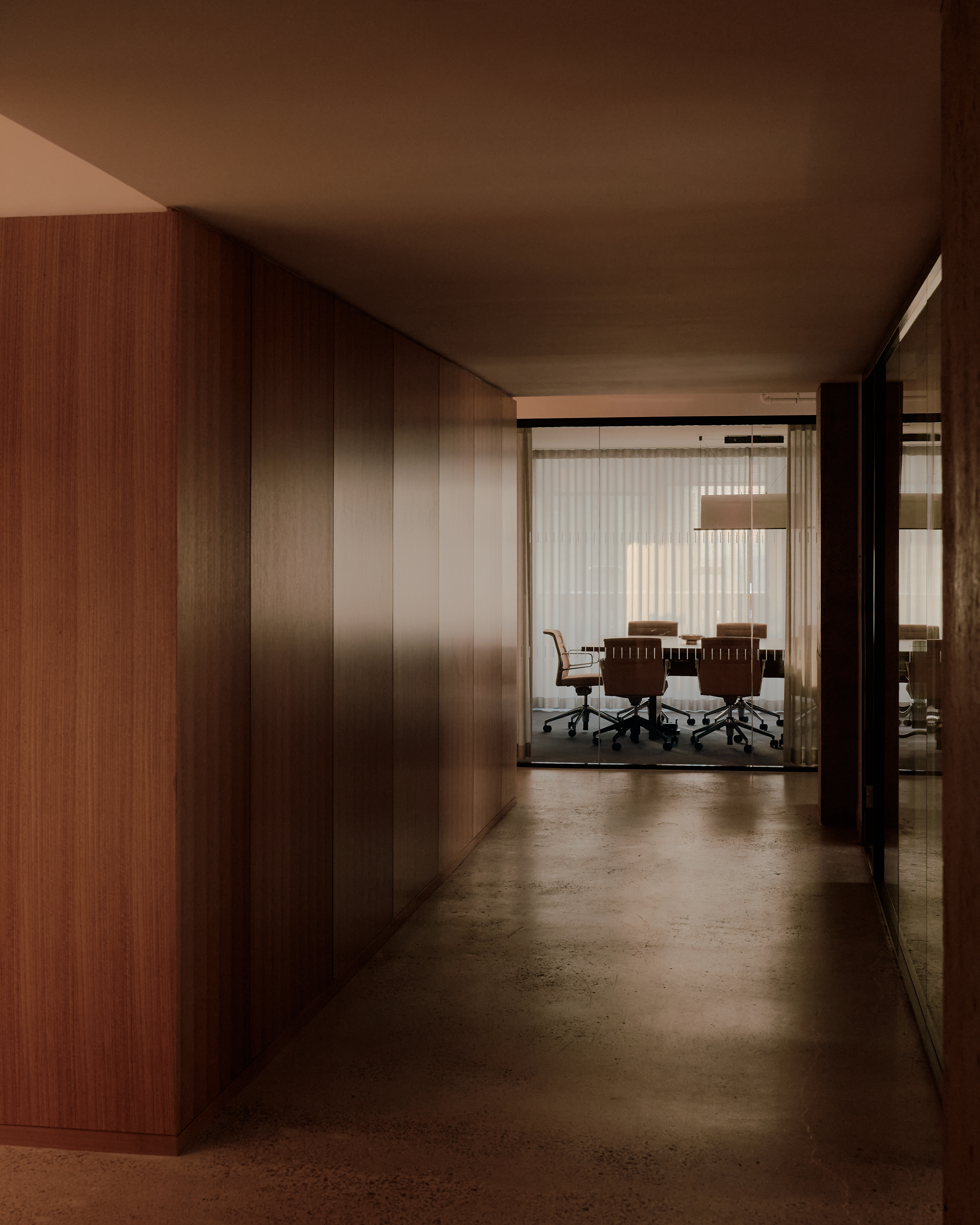 Float Studio 07223 Financial Firm