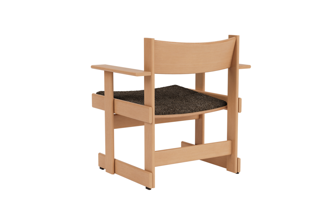 Bullnose Lounge Chair, Natural / Taupe Sheepskin Seat Pad, Art. no. 31671 (image 4)