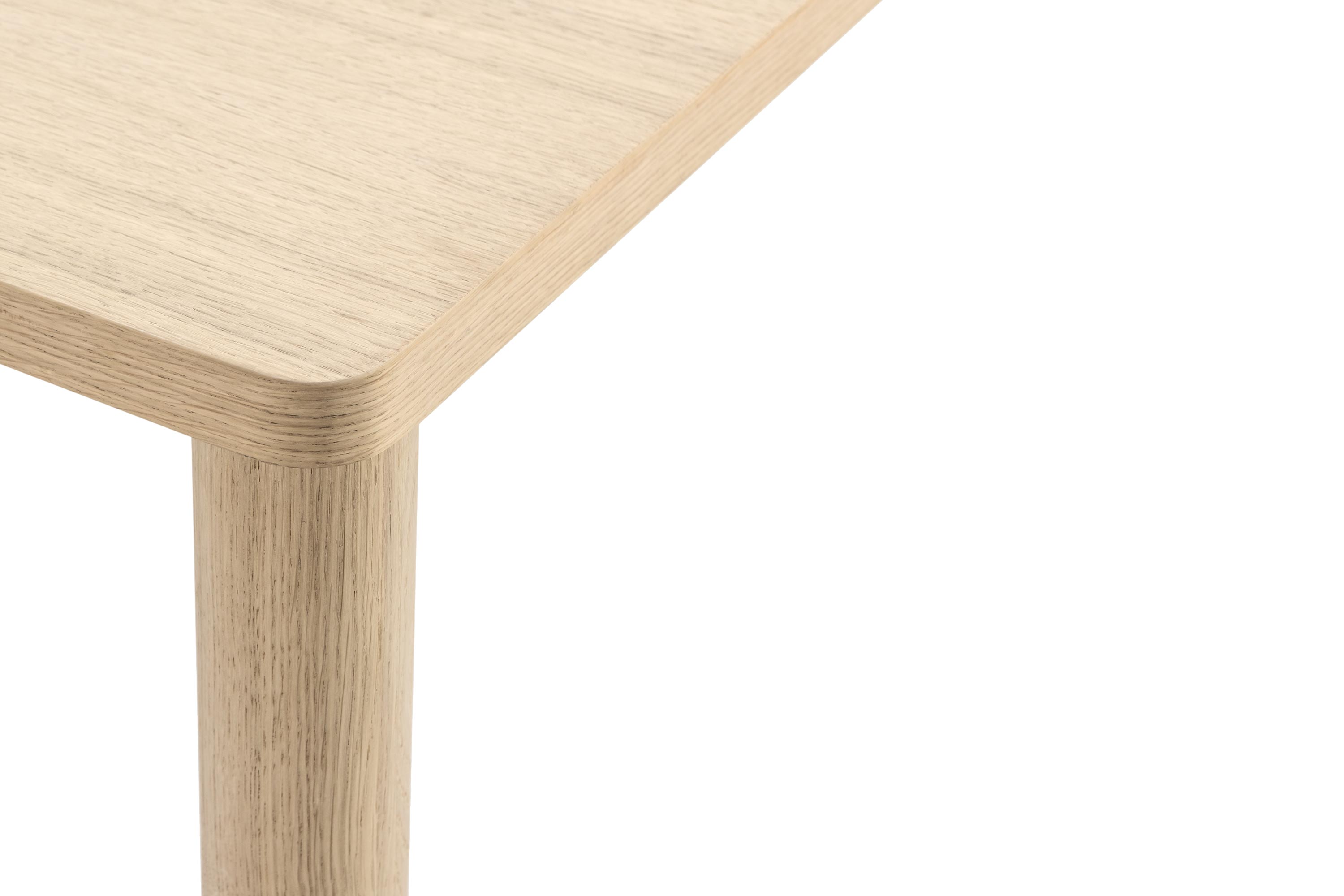 Log Table 180 cm / 71 in, Natural — Hem