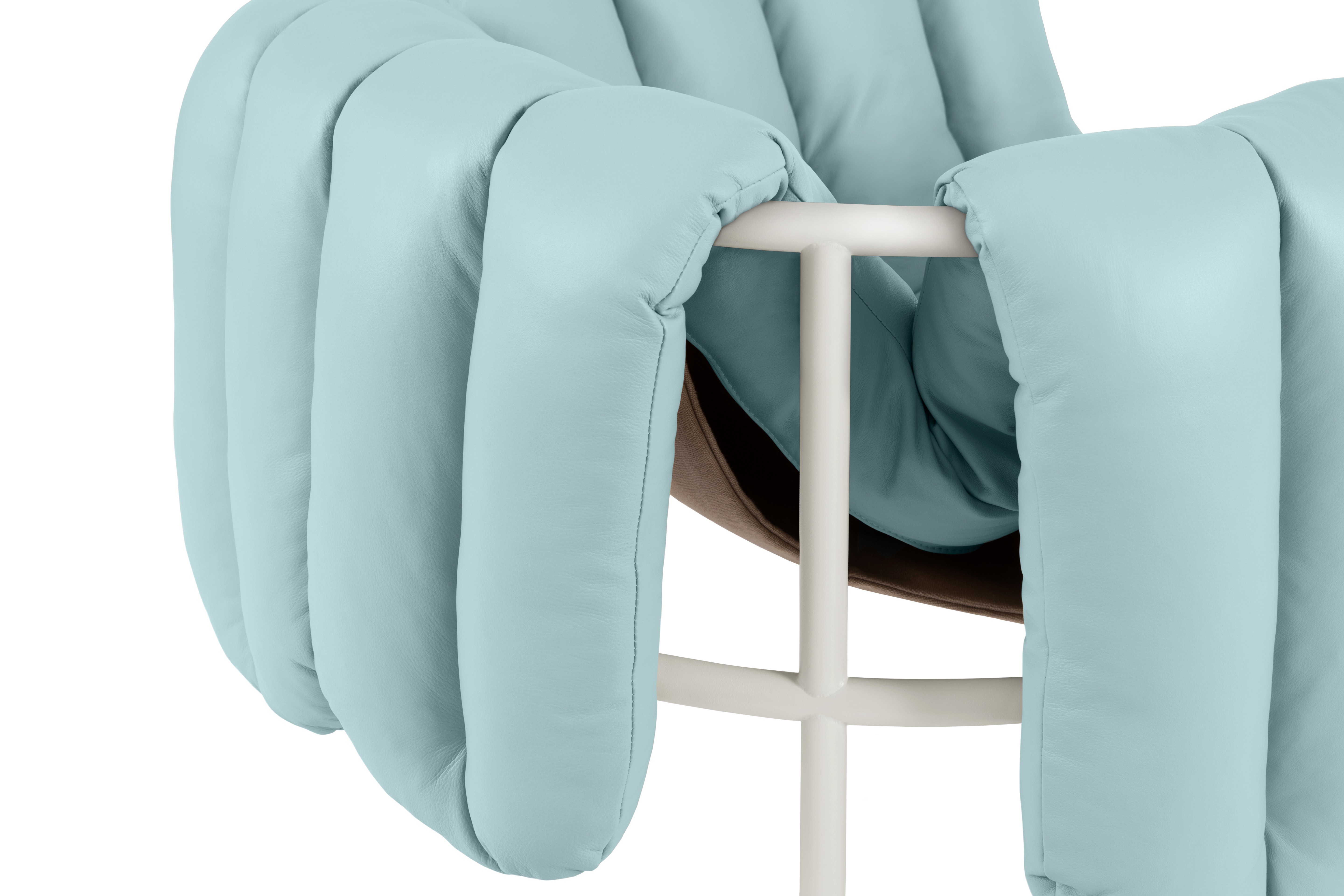 Puffy Lounge Chair, Light Blue Leather / Cream (UK), Art. no. 20704 (image 2)