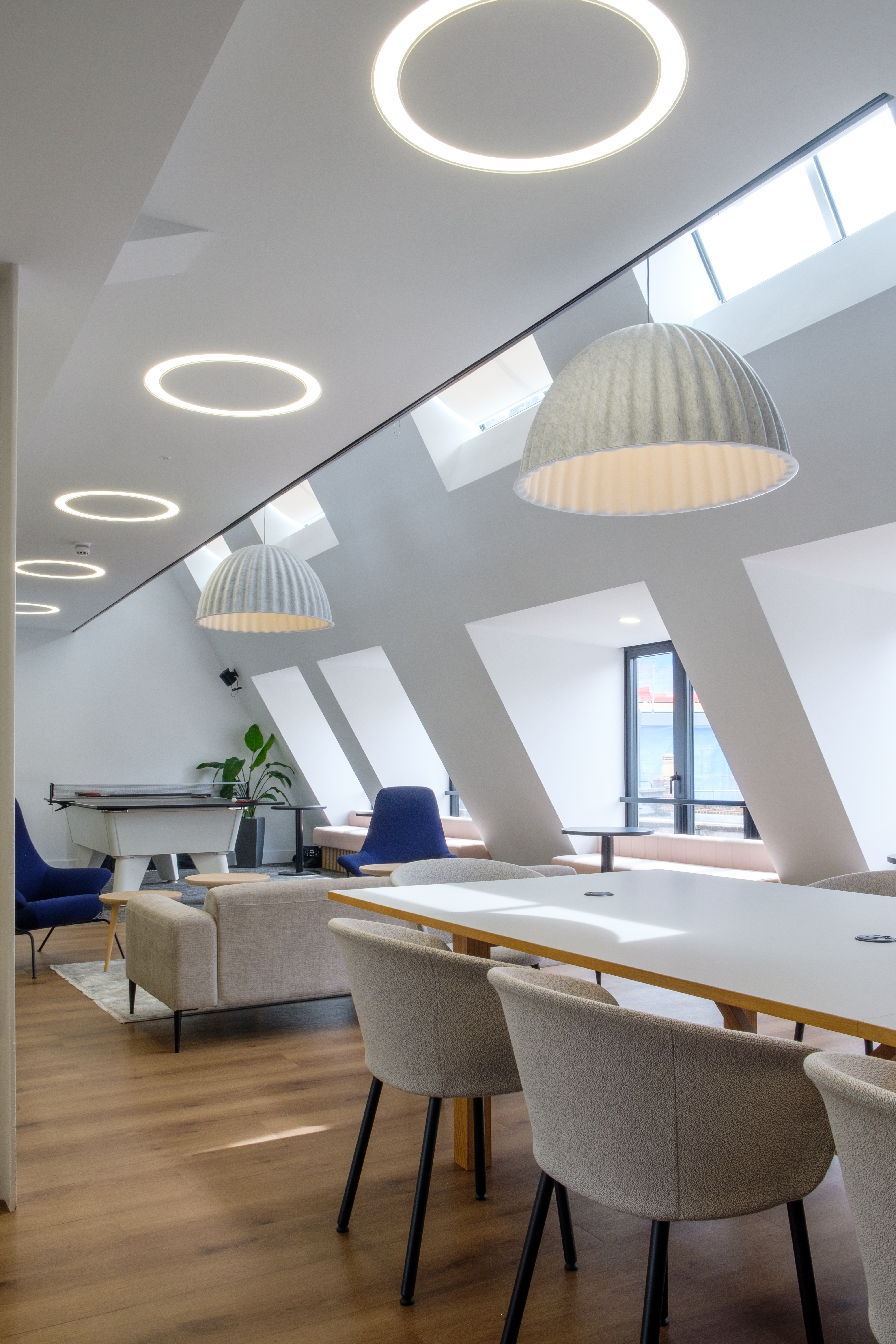 Photography [Neil Kenyon](https://www.instagram.com/neil_k/)