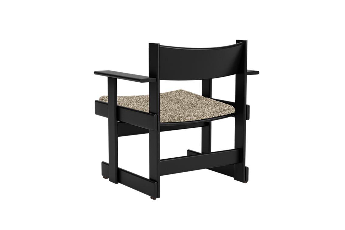 Bullnose Lounge Chair, Black / Taupe Sheepskin Seat Pad, Art. no. 31674 (image 4)