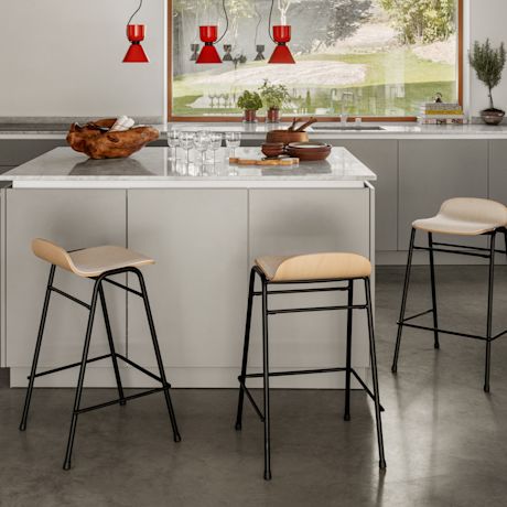Touchwood Counter Stool, Calla / Black