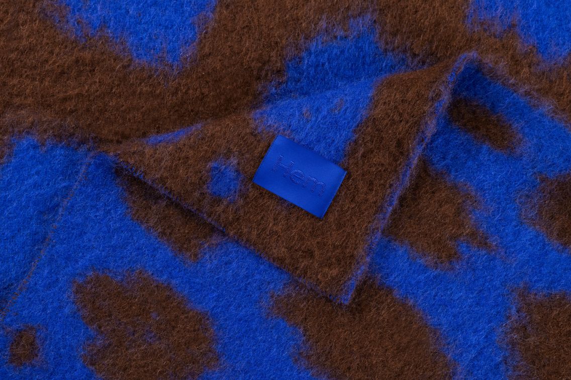Monster Throw Throw, Ultramarine Blue / Brown Spot, Art. no. 30528 (image 2)