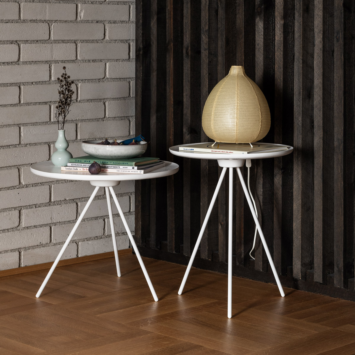 Key Coffee Table, White / White